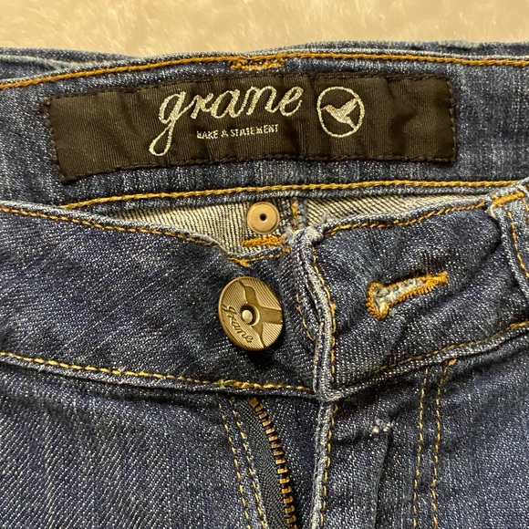 Dark wash low rise Grane Jean, size 3, wide boot cut - Picture 2 of 8